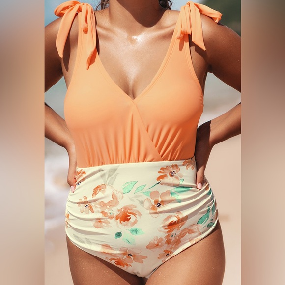 Cupshe Other - NWT NIP Cupshe orange and floral bathing suit SIZE:OX